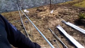 Купил теплицу из армированной пленки. Собираю садовый тоннель