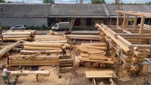 Производство бревенчатых домов из кедра и лиственницы