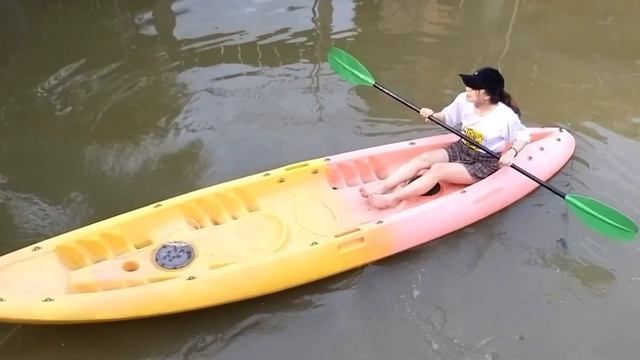 Lần đầu trải nghiệm thuyền Kayak смотреть онлайн