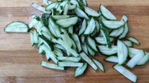 Салат из редиски с яйцами и кукурузой