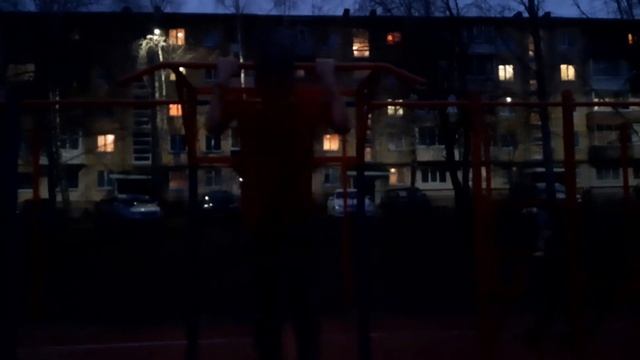 Подтягивания на турнике. Испытание силы. смотреть онлайн