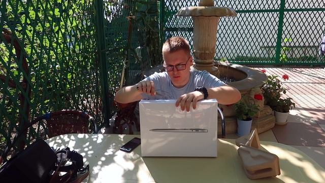 Распаковка НОВОГО MacBook Air  2017 РСТ за 52.000 Рублей! смотреть онлайн