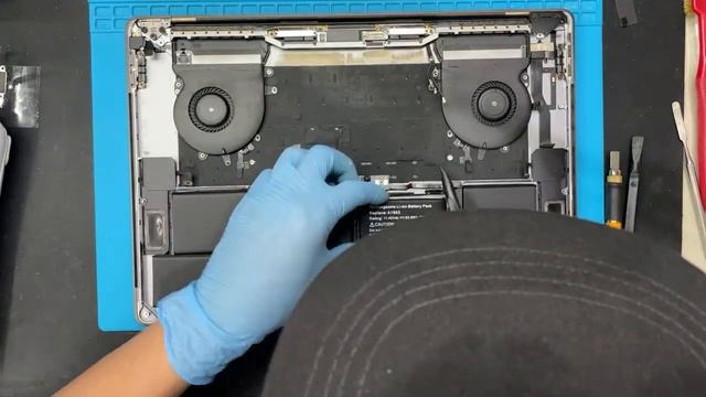 MacBook Pro 2018 15-inch バッテリー交換修理 смотреть онлайн