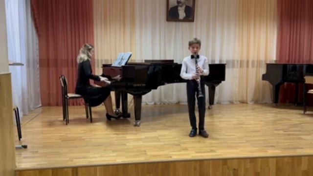 Никонов Глеб (кларнет), концертмейстер - Пономарева А.Н.П.И.Чайковский "Ноктюрн" смотреть онлайн