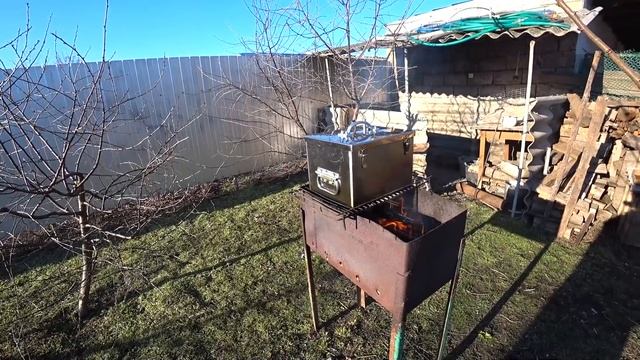 Чудо рулька в Коптильне горячего копчения "ЧУДО" КНГ-2 МИНИ от Уральского Завода Бытовых изделий смотреть онлайн