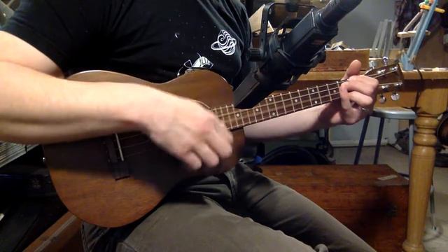 1950s Vega-made Fandel bartione ukulele/octave ukulele conversion смотреть онлайн