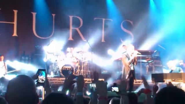 HURTS - Wonderful Life (live in Minsk,02-07-13)