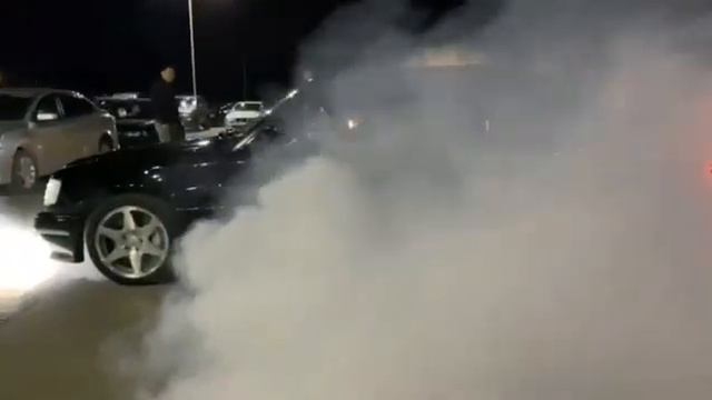 Мерседес 124. Е500 94.г.в смотреть онлайн