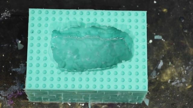 Making a SILICONE MOLD Using LEGOS?! ? & Making a COLOR SHIFTING CRYSTAL! ? смотреть онлайн