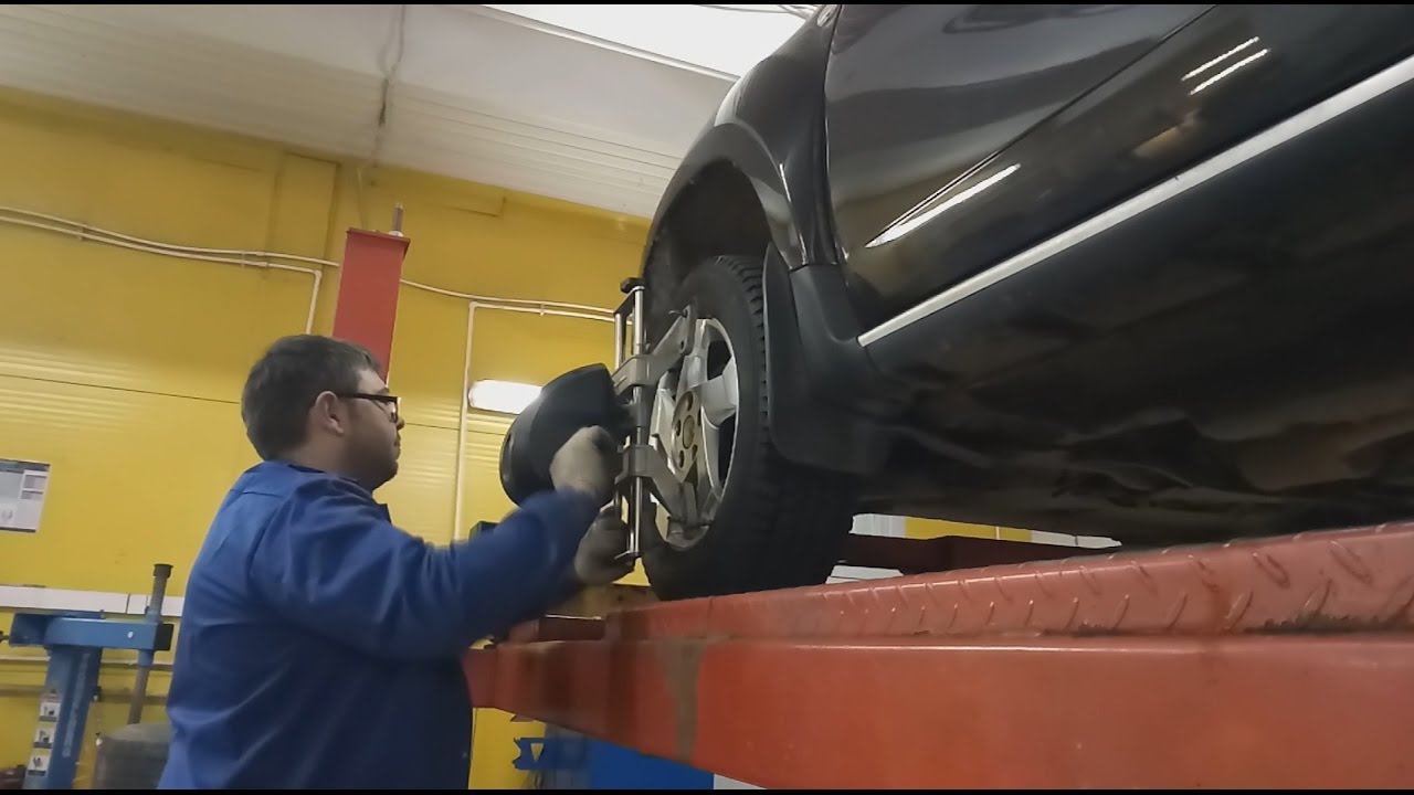 Развал-схождение Renault Duster + шиномонтаж на Пит Стопе
