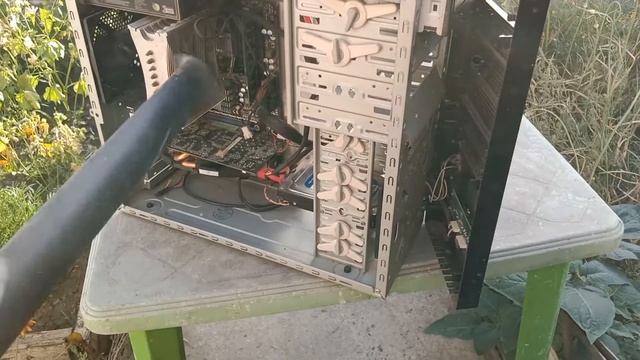 Продуваем ПК от пыли с помощью воздуходувки макита смотреть онлайн