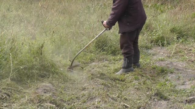 ПОДГОТОВКА ОГОРОДА ПОД КОПКУ МОТОБЛОКОМ С ВЕЕРНОЙ КОПАЛКОЙ смотреть онлайн