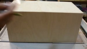 Простой чемодан для инструмента из дерева