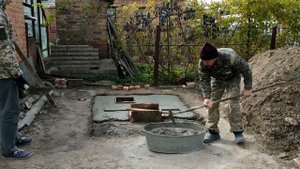 Построили уличный туалет своими руками без опыта. Рабочий процесс от А до Я (Time Lapse)