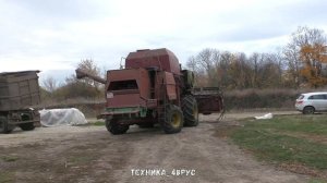 Комбайн Дон-1500 Запуск двигателя СМД-31 и разгрузка в высокий прицеп