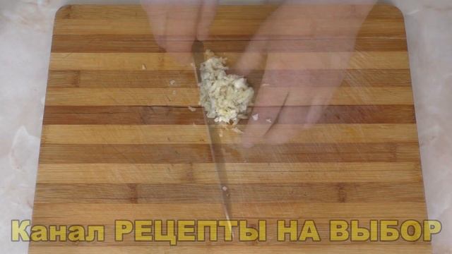 Бесподобный салат из моркови, яиц и колбасы. #салат #салатизморкови #салатизколбасы #салатизяиц