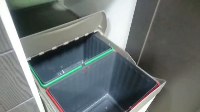 Ведро,  система открывания