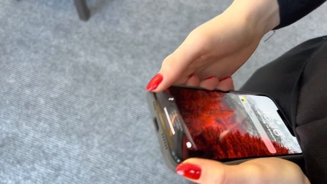 Как правильно надевать и снимать стеклянный чехол? смотреть онлайн