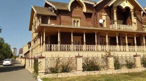 Настоящий русский терем в современном исполнении.