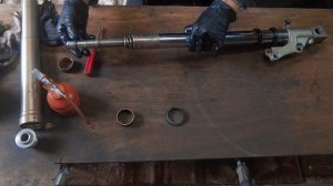 Замена сальников на вилке перевернутого типа