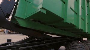 Универсальный тракторный полуприцеп-контейнеровоз с системой "мультилифт"