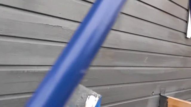 Пожалуй, на этом покраску дома можно считать завершенной! смотреть онлайн