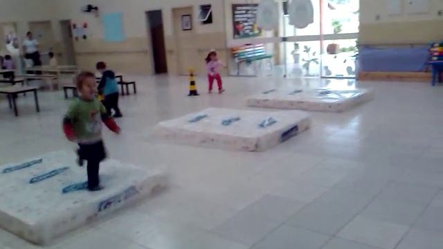 Aula de Educação Física "Ed. infantil" - Prof. Caio de Souza Brito (Agilidade e coordenação)