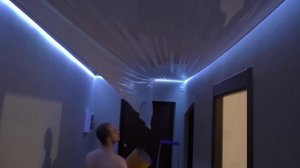 ПАРЯЩИЙ НАТЯЖНОЙ ПОТОЛОК В ПРИХОЖЕЙ ОТ SOFITO LUX