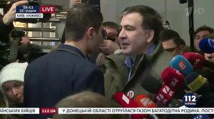 Михаил Саакашвили сорвал следственные действия и вместо допроса снова выступал на публику