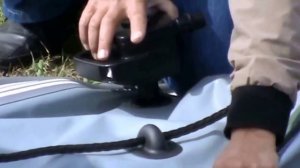 Надувная моторная лодка Aquilon СВ390. Сворачивание лодки