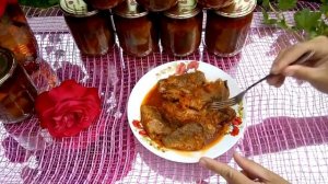 Карасики обжаренные в томатном соусе с овощами, приготовленные в домашнем автоклаве.