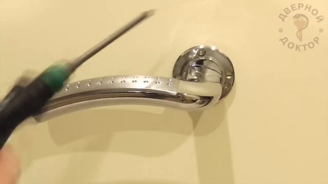 Как снять ручку с двери смотреть онлайн