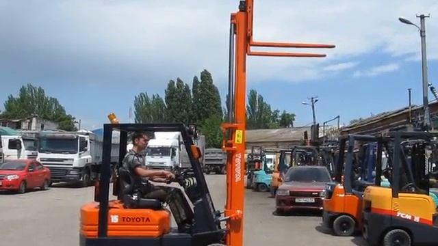 Бензиновый автопогрузчик Toyota 5FGL15 с механической коробкой передач