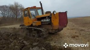 Гусеничные тракторы Т-150 пашут поля! T-150 crawler tractors plow fields