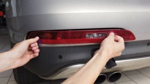 Audi Q3 (8U) lower rear light removal for bulb change
