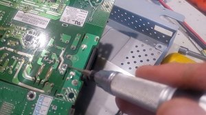 Продолжаем работать. Монитор Acer AL1716 типа не включается.