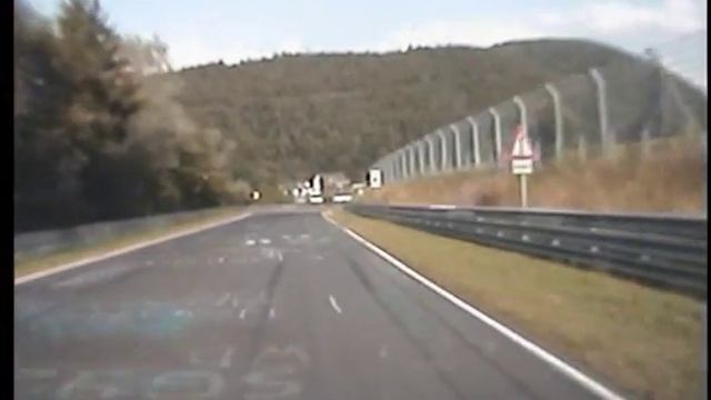 Megane R26 Nordschleife BTG 9:55 - chasing a Renault 5 смотреть онлайн