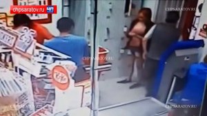 ЧП-САРАТОВ. КАМЕРЫ ВИДЕОНАБЛЮДЕНИЯ ЗАПЕЧАТЛЕЛИ ИЗБИЕНИЕ ПЕНСИОНЕРА В ЗАВОДСКОМ РАЙОНЕ