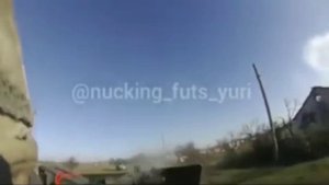 Момент подрыва на мине украинского бронеавтомобиля HMMWV