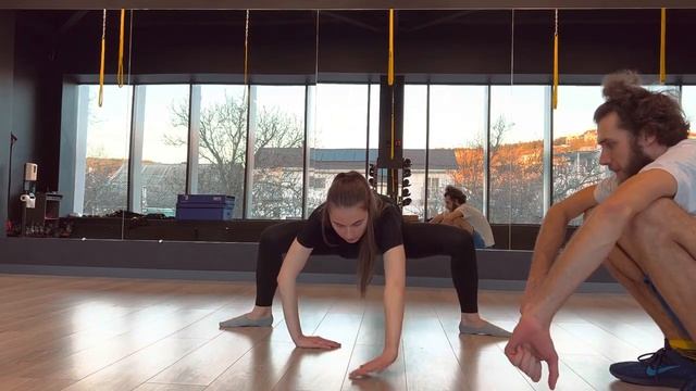 Один из вариантов упражнения «Паук». смотреть онлайн