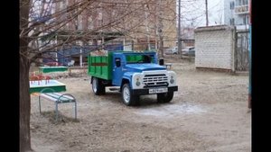 Мужик СДЕЛАЛ ЗиЛ 130 для детской площадки своими руками