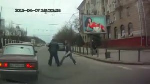 Гопники получили по морде от водителей