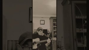 Листья пожелтевшие промокшие.Песни под гитару.