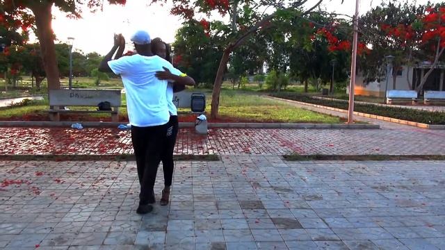 KIZOMBA IN ANGOLA (Os Monarte) смотреть онлайн