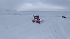 Шнекоротор на зимнике, расчистка водозабора.