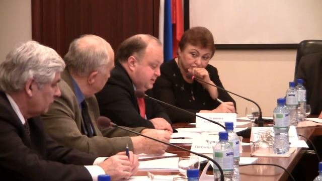 В. Двас на семинаре по атомградам