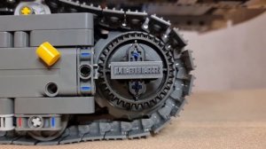 42100 LEGO Technic Экскаватор Liebherr R 9800