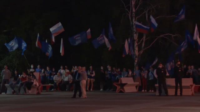 Вчера прошел салют в честь присвоения Ульяновску звания Город трудовой доблести