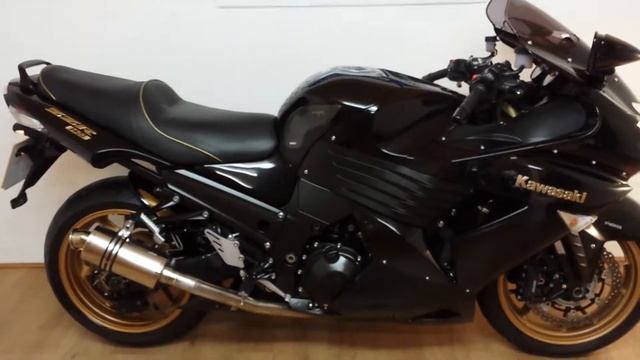 Kawasaki ZZR 1400 2010 13000 miles + extras смотреть онлайн
