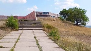 Магнитогорск, гора Карадырская со смотровой площадкой, частный сектор левобережья (11.08.2022)